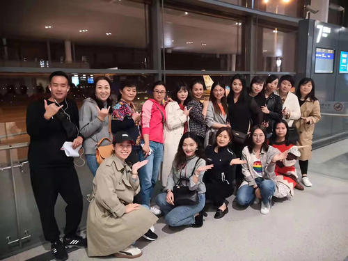  东升国际官网建材连锁九周年庆暨优良员工泰国荣誉之旅